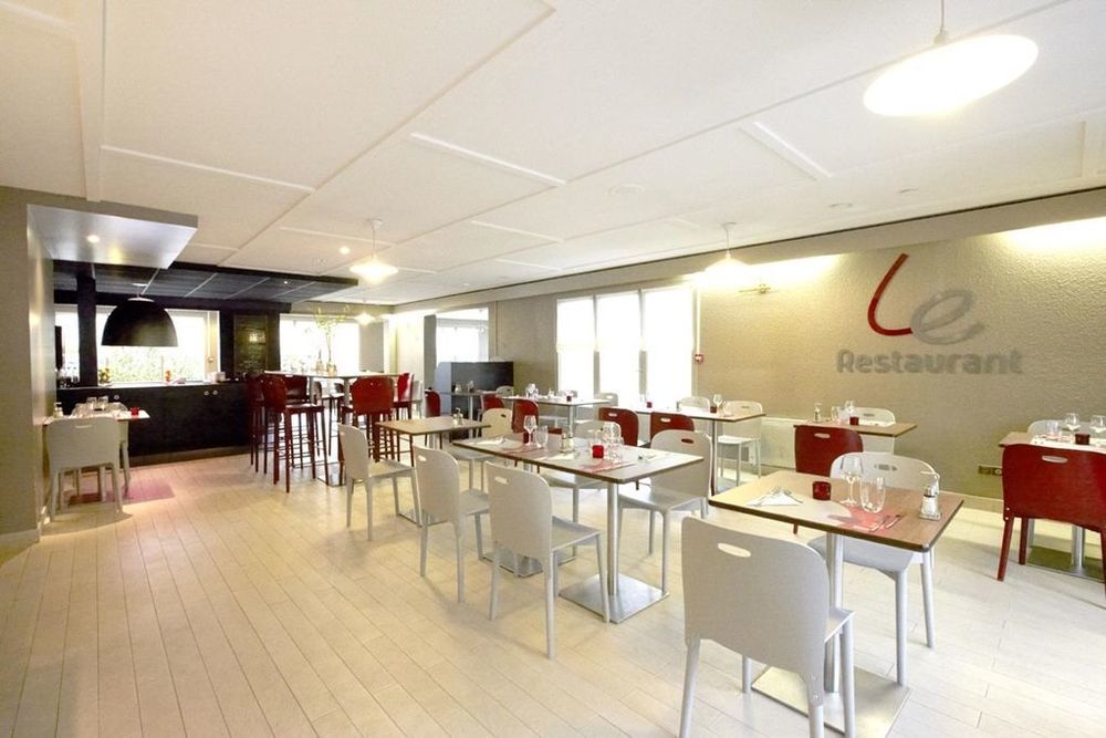 Campanile Avallon Sauvigny-le-Bois Restaurant photo